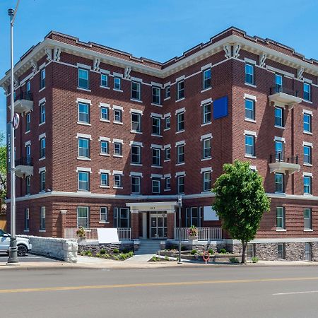Quality Inn & Suites Kansas City Downtown Экстерьер фото