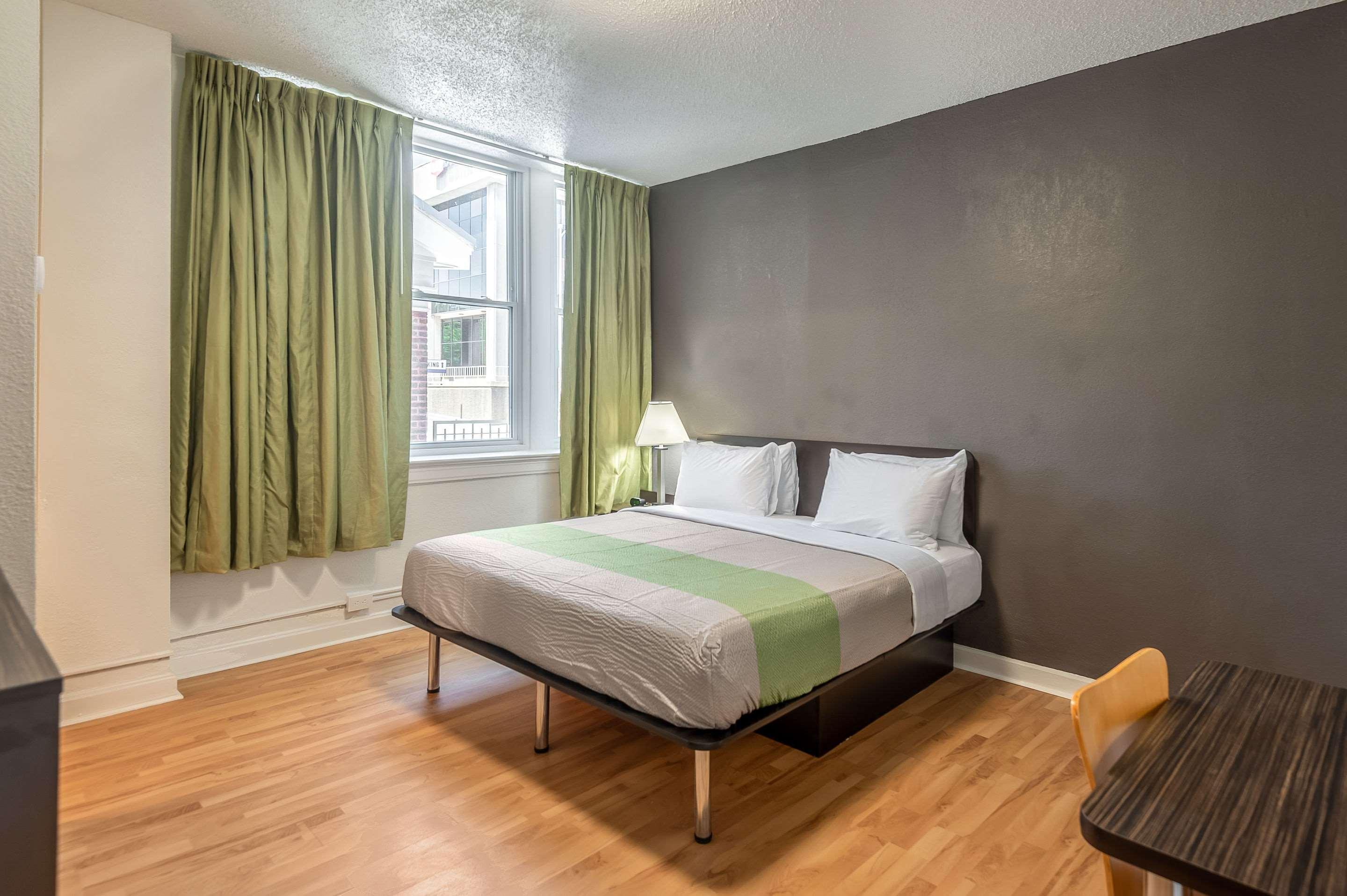 Quality Inn & Suites Kansas City Downtown Экстерьер фото