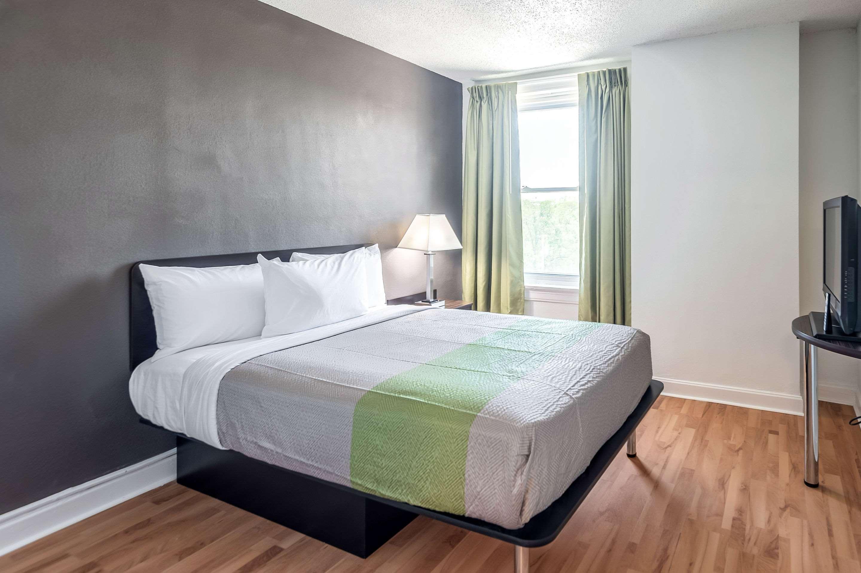 Quality Inn & Suites Kansas City Downtown Экстерьер фото